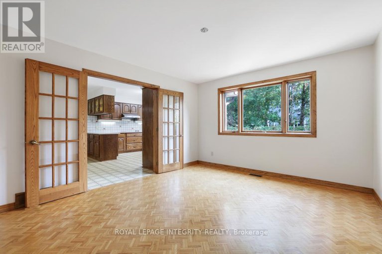 28932150/2291-courtice-avenue-e/alta-vista/ottawa/ontario/K1H7G7_8