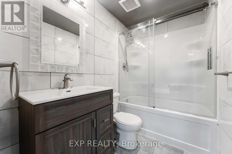 28403704/226-par-la-ville-circle/stittsville-north/ottawa/ontario/K2S0T6_42