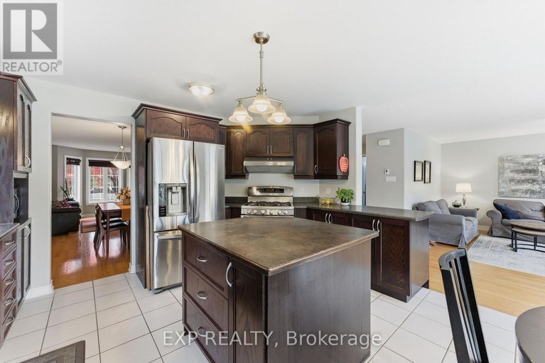 29033909/17-olde-towne-avenue/village-of-russell/russell/ontario/K4R0A5_19