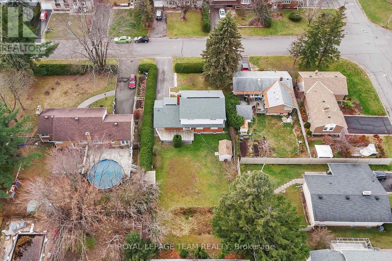 28812446/2099-balharrie-avenue-s/hawthorne-meadows/ottawa/ontario/K1G1G4_27