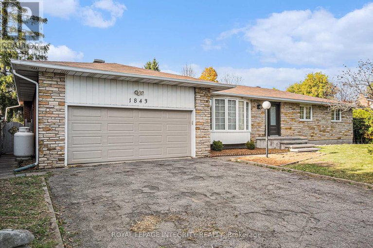 28989057/1843-rideau-road/riverside-south/ottawa/ontario/K1X1E1_1