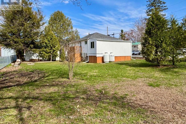 29639881/19-alexander-street-w/maxville/north-glengarry/ontario/K0C1T0_24