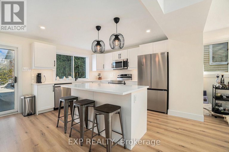 28268546/16-weybridge-drive/cedargrovefraserdale/ottawa/ontario/K2J2X2_12