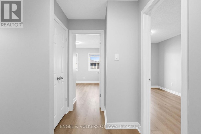 29165857/42-261-titanium-private/convent-glen-north/ottawa/ontario/K1C0A5_16