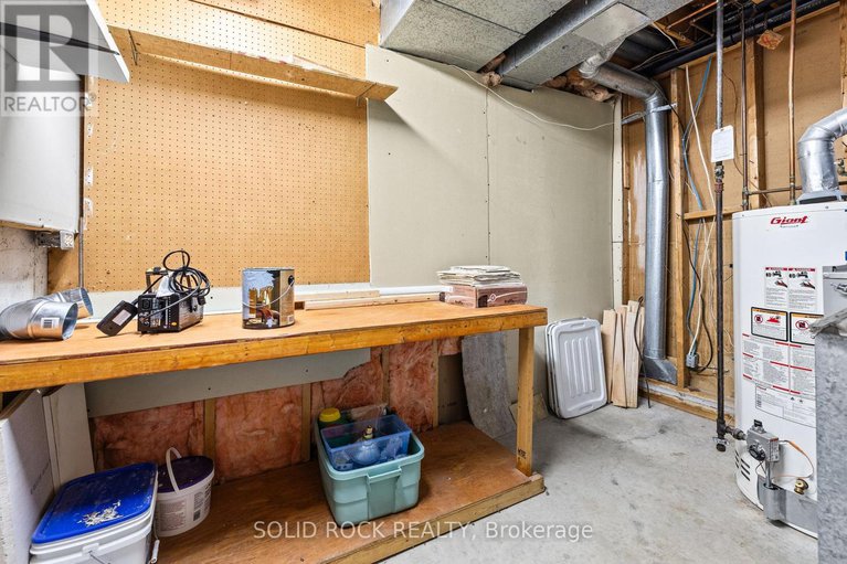 29353006/1631-charbonneau-street/bilberry-creekqueenswood-heights/ottawa/ontario/K1E2J6_39