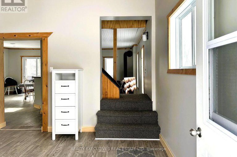 29413176/10030-glen-stewart-road/south-dundas-matilda-twp/south-dundas/ontario/K0E1C0_13