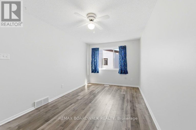 29640034/47-2210-loyola-avenue/beaconwood/ottawa/ontario/K1J8H5_18