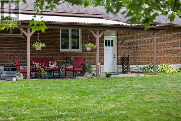 28843846/2303-edward-kidd-crescent/north-gower/ottawa/ontario/K0A2T0_34