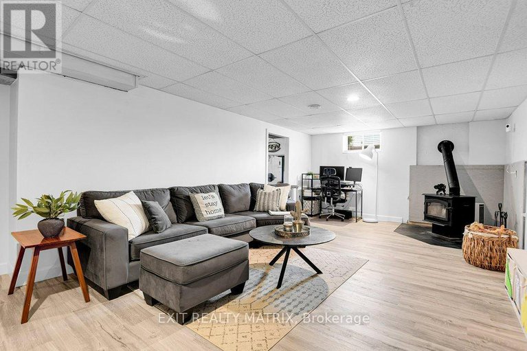 28544595/4705-mcneely-road/sarsfieldbearbrook/ottawa/ontario/K4B1J1_24