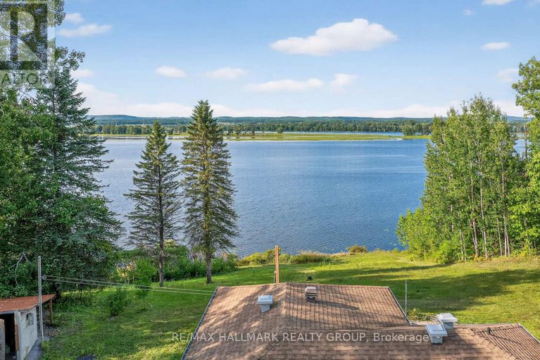 28812451/3855-old-highway-17/clarencerockland-twp/clarence-rockland/ontario/K4K1W2_47