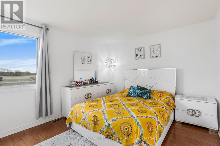 28281496/131-1299-bethamy-lane/beacon-hill-south/ottawa/ontario/K1J8P3_17