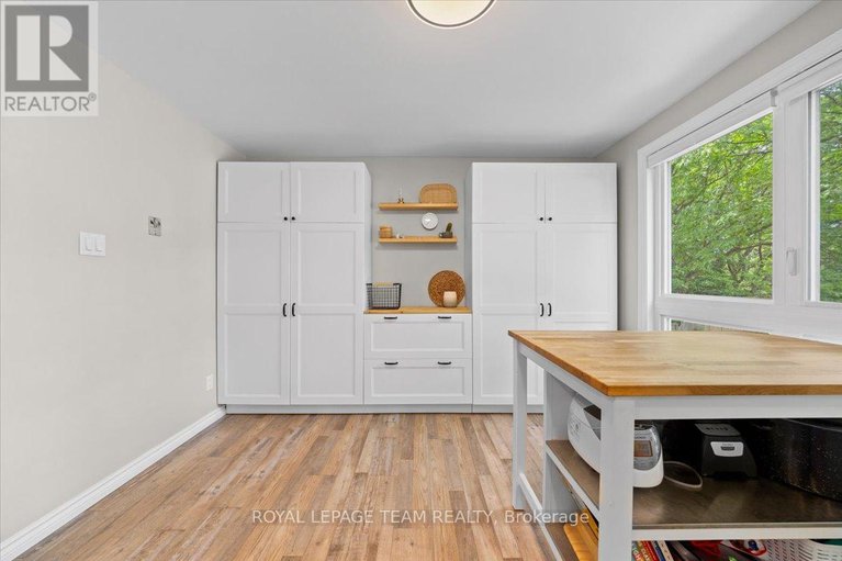 28637798/13-kedgewick-court/tanglewood/ottawa/ontario/K2G4M9_21