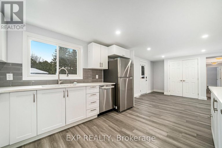 29103619/35-lazy-nol-court/fringewood/ottawa/ontario/K2S1T5_12