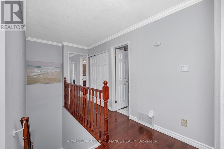 29305647/1310-prestone-drive/bilberry-creekqueenswood-heights/ottawa/ontario/K1E2Z6_20