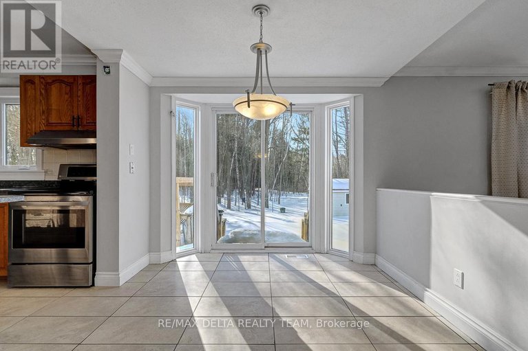 29424744/1662-hunters-run-drive-w/chapel-hill/ottawa/ontario/K1C2H3_11