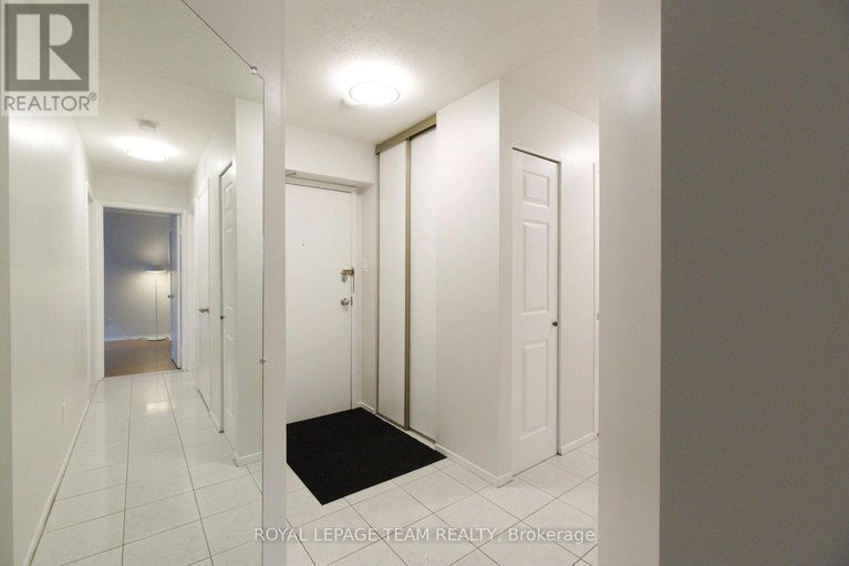 28979839/118-260-brittany-drive/viscount-alexander-park/ottawa/ontario/K1K4M2_2