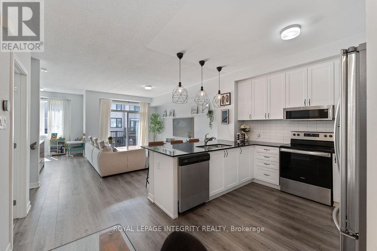 28815932/911-nova-private/half-moon-bay/ottawa/ontario/K2J7B3_13
