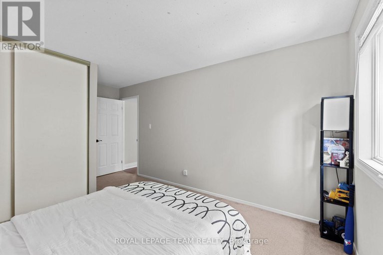 28401650/81-chickasaw-crescent/bridlewood/ottawa/ontario/K2M1M8_29