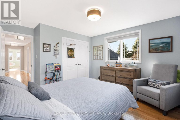 29666801/32-barcham-crescent/hearts-desire/ottawa/ontario/K2J3Z7_33