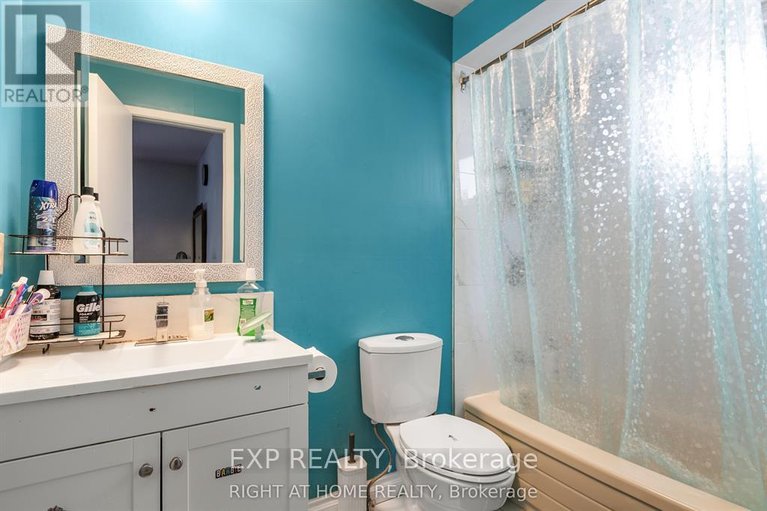 29506603/3142-dumaurier-avenue-e/fairfield-heights/ottawa/ontario/K2B8R1_21