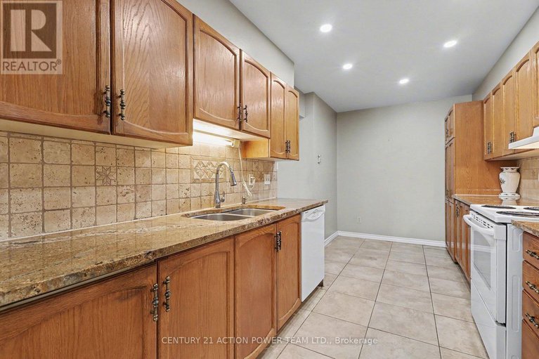 29272749/82-burlington-crescent/hunt-club-parkgreenboro/ottawa/ontario/K1T3K4_18