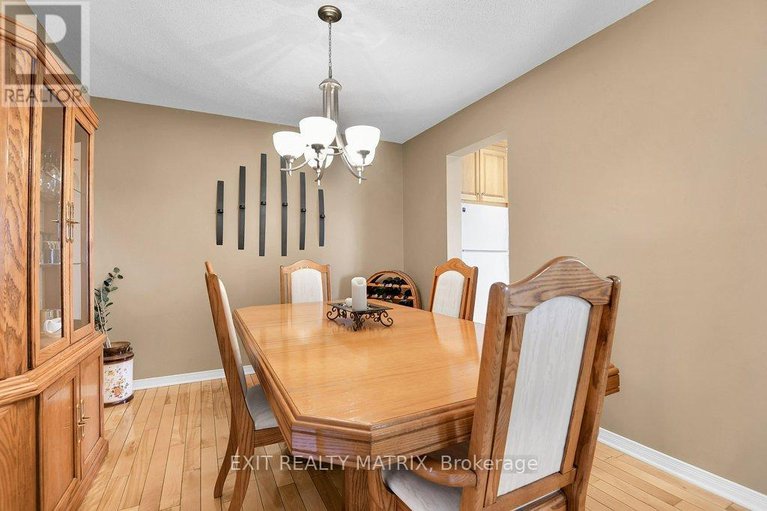 29619267/4717-mcneely-road/sarsfieldbearbrook/ottawa/ontario/K4B0J2_13