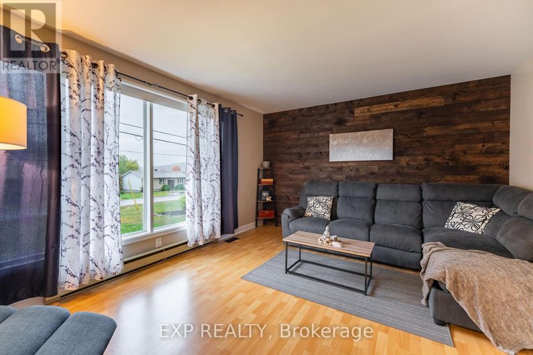 28977059/635-front-road-w/champlain-twp/champlain/ontario/K0B1K0_9
