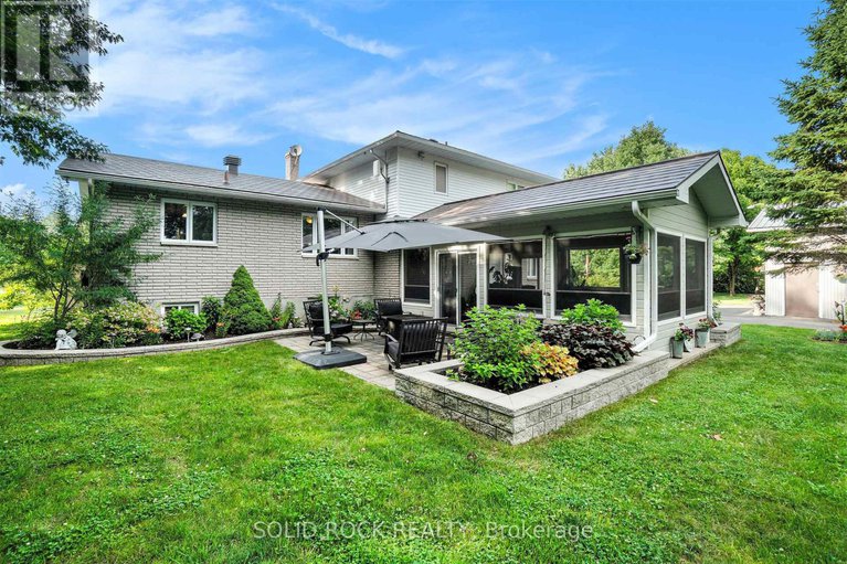 28943108/2278-russland-road-e/russell-twp/russell/ontario/K0A3H0_16