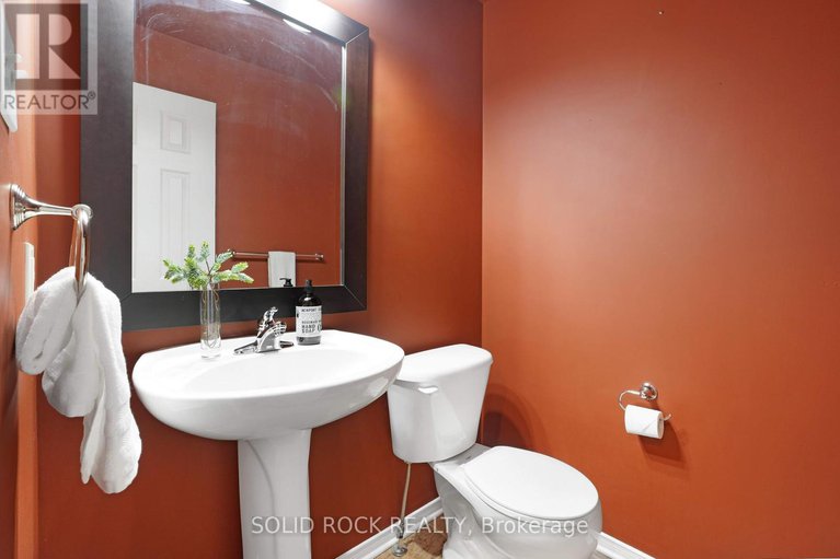 29056946/9-stoneleigh-street/strandherd/ottawa/ontario/K2G7A2_13