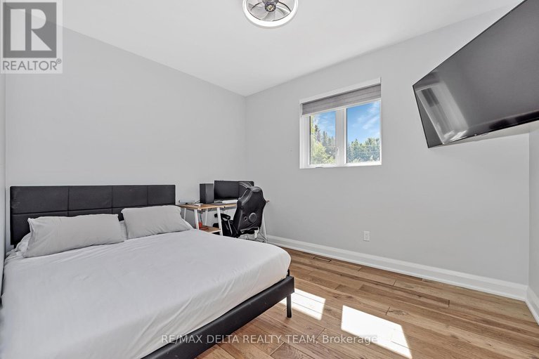 29366058/4645-mcneely-rd-road/sarsfieldbearbrook/ottawa/ontario/K4B1J1_21