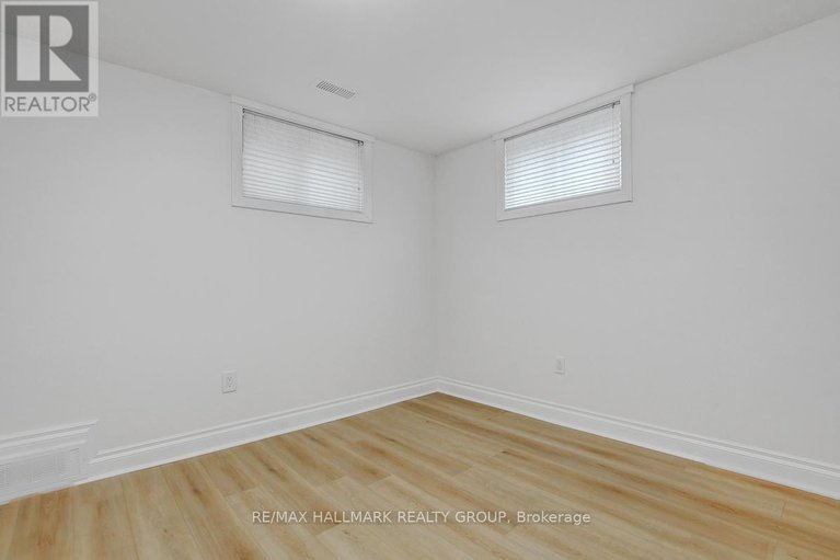 29145241/13-dunham-street/cardinal-heights/ottawa/ontario/K1J7L5_25