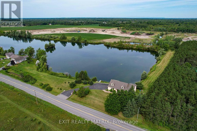 28117535/2158-old-prescott-road/osgoode-twp-north-of-reg-rd-6/ottawa/ontario/K4P1L9_3