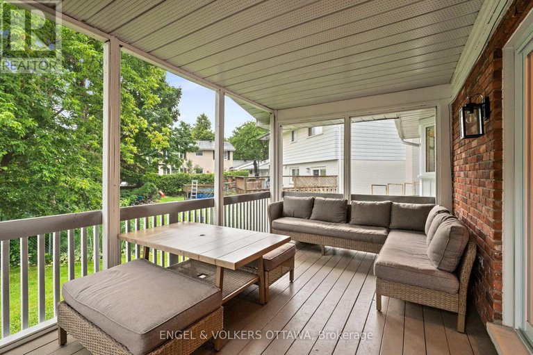 28548966/20-mohawk-crescent/bruce-farmgraham-parkqualicumbellands/ottawa/ontario/K2H7G6_27