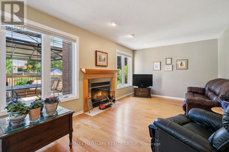 28645671/3034-courtyard-crescent/upper-hunt-club/ottawa/ontario/K1T3R7_10