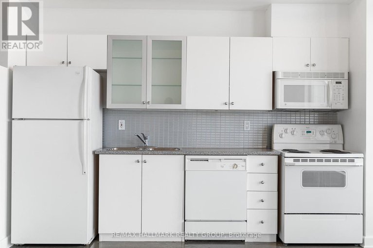 29240136/903-180-york-street/lower-townbyward-market/ottawa/ontario/K1N1J6_22