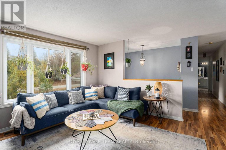 29038765/4-black-walnut-road/north-grenville-twp-kemptville-east/north-grenville/ontario/K0G1J0_6