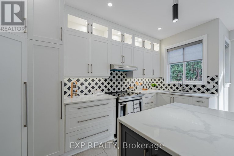 29139967/11-wellsmere-court/rideau-heightsrideau-river/ottawa/ontario/K2E8C2_22