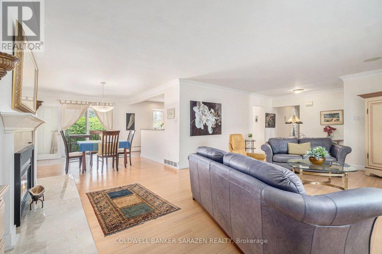 28506946/2009-killarney-drive/mckellar-heightsglabar-park/ottawa/ontario/K2A1P9_6