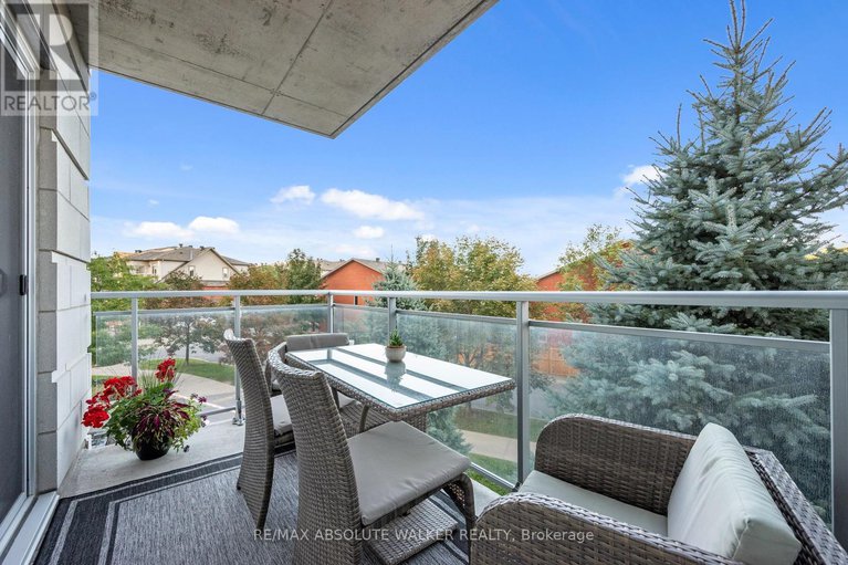 28975996/207-90-landry-street/vanier/ottawa/ontario/K1L0A9_14
