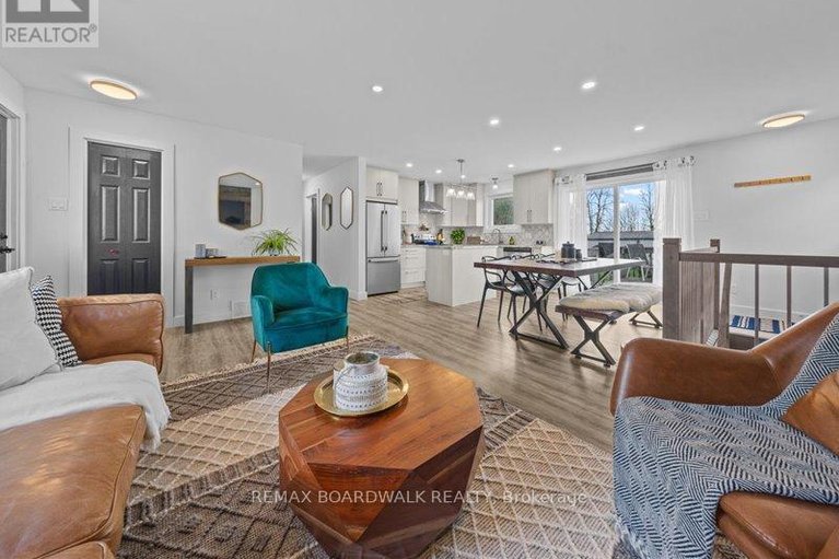 29519849/2462-dunning-road/cumberland-west/ottawa/ontario/K0A3E0_7