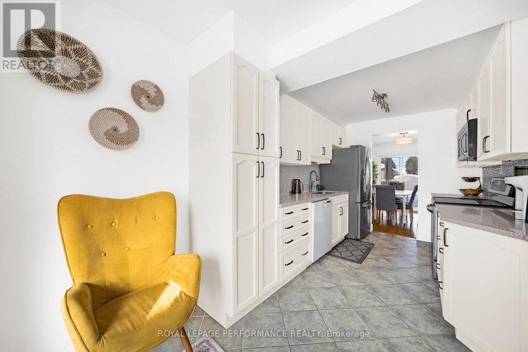 29452599/1557-verchere-street/chateauneuf/ottawa/ontario/K1C7C7_7