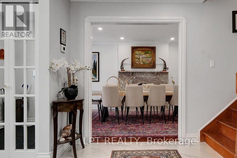 29603325/624-pleasant-park-road/playfair-park/ottawa/ontario/K1H5N5_11