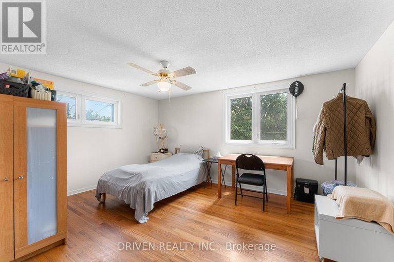 28639886/876-pinecrest-road/fairfield-heights/ottawa/ontario/K2B6B2_19