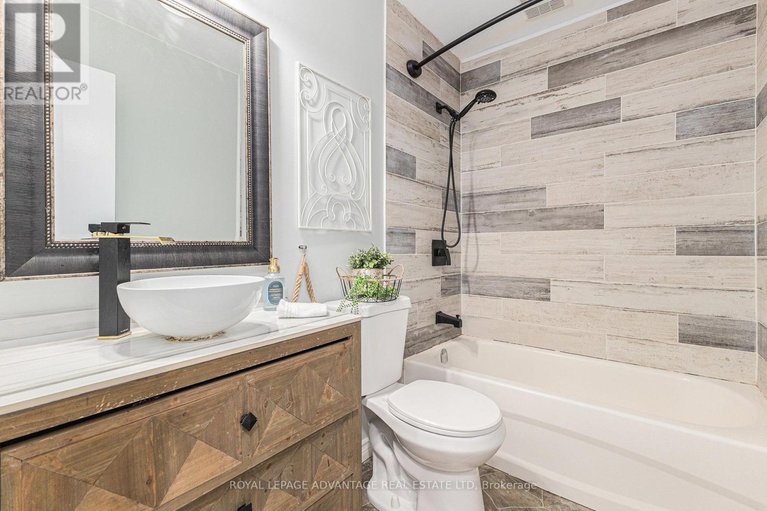 28608040/136-stamford-drive/drummond-n-elmsley-drummond-twp/drummondnorth-elmsley/ontario/K7H1A5_27