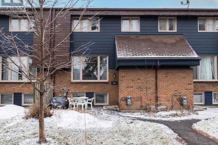 29466721/54-1316-greenbank-road/redwood-park/ottawa/ontario/K2H8X6_1