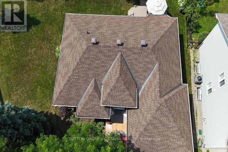 28715865/18-sirocco-crescent/stittsville-north/ottawa/ontario/K2S1Z7_38