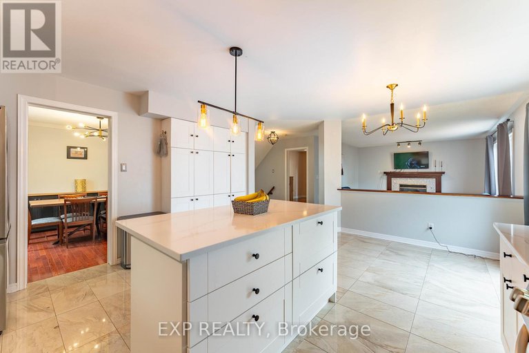 28360467/15-mayford-avenue/barrhaven-east/ottawa/ontario/K2G6A7_19