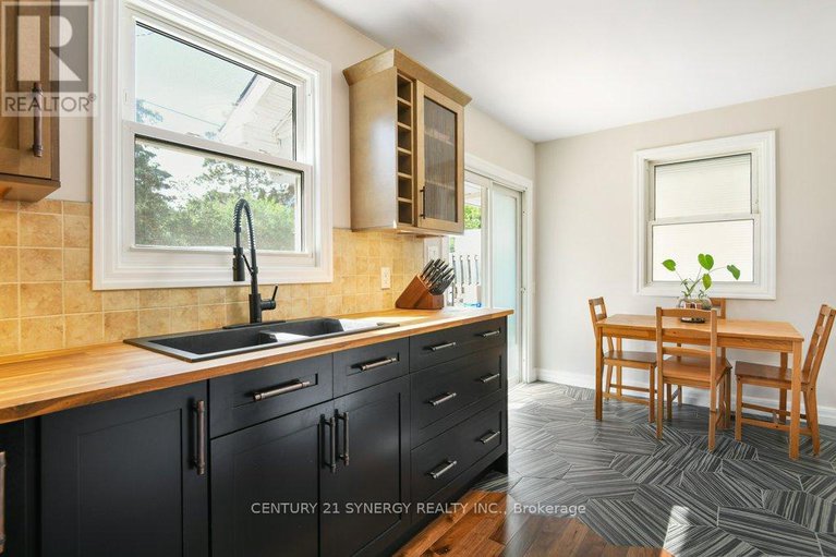 28517725/10-mclachlin-street-s/arnprior/arnprior/ontario/K7S2Y8_8