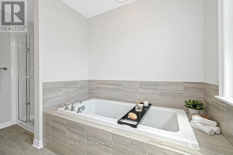 28813424/334-wood-acres-grove/blossom-parkkemp-parkfindlay-creek/ottawa/ontario/K1T0M6_17