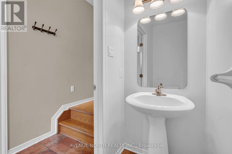 28397095/352-freedom-private/riverview-park/ottawa/ontario/K1G6W4_5